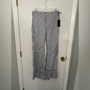 NYDJ Champion Navy and Soft White Linen Flared high waisted pants Sz 2